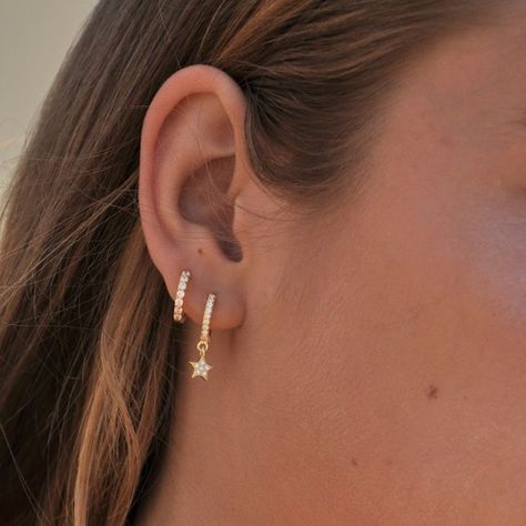 jewelleryjewlsearingsdouble piercingsgoldsilverdaintyjewellerypearlsilverrose goldankletbraceletnecklaces jewellery gold 2nd Ear Piercing, 2 Ear Piercings, Minimalist Ear Piercings, Second Ear Piercing, Double Ear Piercings, Pave Earrings, Curated Ear, Double Earrings, Double Piercing