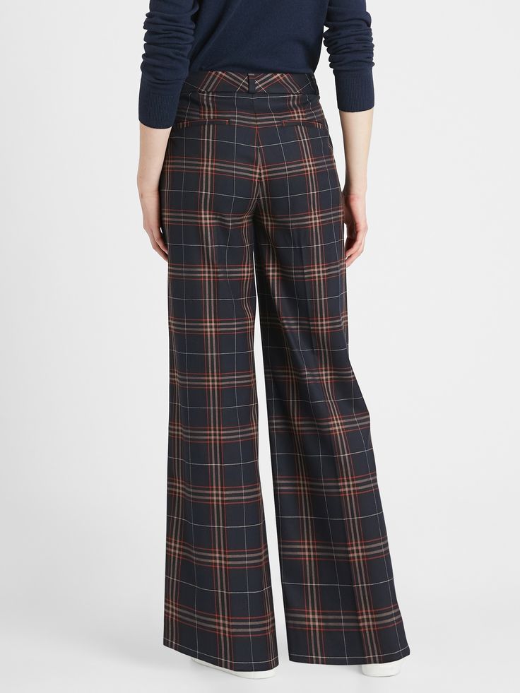 SLIM WIDE-LEG: A slimmed down version of our High-Rise Wide-Leg pant, the Slim Wide-Leg has a narrower fit from hip to knee and a not-too-wide leg for a flattering fit.  WASHABLE & COZY: Made in Italy's Lanificio Comatex mill, this cozy fabric has a Wide Leg Pants Outfit, Plaid Pants, Business Attire, Work Attire, New Wardrobe, Work Fashion, Leg Pants, Work Outfit, Wide Leg Pants