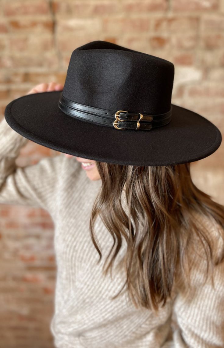 This beautiful felt hat is the perfect accessory for your favorite looks! Featuring a classy black color in a soft felt material. We love the double leather band detail, it's easy to pair with dresses and skirts for a fantastic look at dressy occasions! 90% Polyester. 10% PU Adjustable Chic Adjustable Hat Bands, Classic Black Fedora For Fall, Chic Short Brim Felt Hat For Party, Adjustable Hat Bands For Fall Party, Chic Fedora Felt Hat For Party, Black Wide Brim Felt Hat For Winter, Chic Fedora Hat Bands For Winter, Chic Wide Brim Felt Hat For Formal Occasions, Wide Brim Hat Bands For Fall Parties