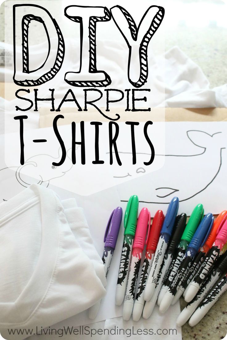 the diy sharpie t - shirts are lined up with markers