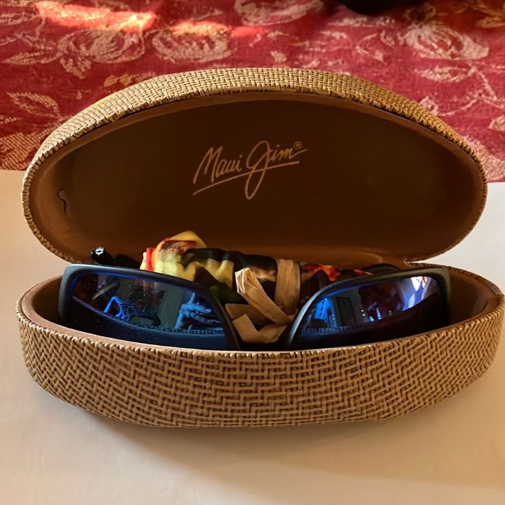 Nib Maui Jim Polarized Sunglasses Kanaio Coast Stg-Bh/Mj766-08c. Never Worn. Comes With Case And Cleaning Cloth. Bought As A Gift For My Husband But He’s A Costa Guy. Formal Sunglasses With Uv Protection, Formal Sunglasses With Uv Protection And Glass Lenses, Formal Sunglasses With Mirrored Glass Lenses, Formal Sunglasses With Gradient Lenses And Adjustable Fit, Formal Sunglasses With Mirrored Lenses, Elegant Adjustable Rectangular Sunglasses, Elegant Glass Sunglasses For Travel, Gift For My Husband, Glasses Case Hard