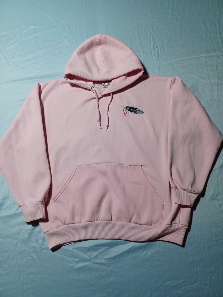 Beautiful quality Made in USA hoodie. Rare color Pink! Hill Heavyweight tag. See pics for beautiful embroidery. Vintage 1990s 90s American Native Pride Hoodie, Made in USA Heavyweight Pink L Vintage Hoodies 90s Loise Jeans, Usa Hoodie, Pride Hoodie, Native Pride, Embroidery Vintage, Rose Hill, Recycled Fashion, Pink Outfits, Beautiful Embroidery