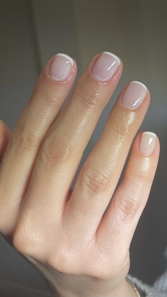 Classy Short Nails, French Manicure Short Nails, Natural Nails Manicure, Short Gel Nails, French Manicure Nails, Subtle Nails, Colorful Nails, Casual Nails, Nails 2024