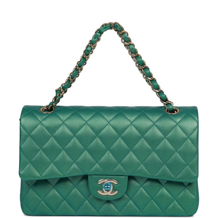 Chanel Box, Bag Green, Chanel Bags, Vuitton Bag, Green Bag, Green Leather, Flap Bag, Lambskin Leather, Half Moon