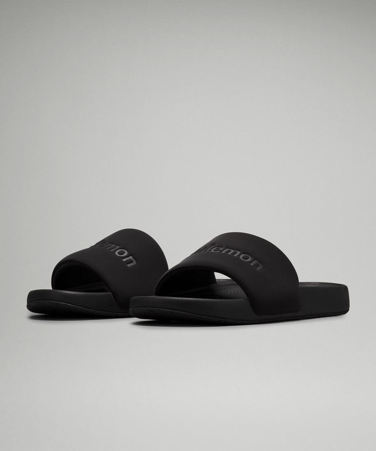 The restfeel slide was built to soothe your feet post workout-and keep the feeling going as you head to whatever's next. Designed for Casual. restfeel fits true to size for most:Dual-density midsole offers maximum comfort and support for your most relaxed feeling yet. Upper strap keeps your foot in place and provides a plush feel. Soft foam layered above firmer foam creates the optimal balance of comfort and support. Outsole features heel-to-toe rubber for enhanced traction. Comfortable Stylish Shoes, Mens Slides, Men's Sandals, Black 13, Slides Shoes, Black 7, Post Workout, Stylish Shoes, Mens Sandals