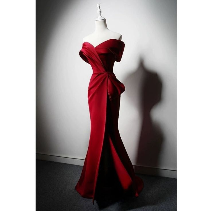 Embrace elegance with our Off-the-Shoulder Red Satin Evening Dress with Bow Detail. This stunning evening gown is crafted from luxurious red satin that drapes beautifully, creating a flattering silhouette. The off-the-shoulder design and exquisite bow detail add a touch of romantic sophistication, perfect for weddings and other special occasions. Designed to accentuate your curves, this form-fitting gown flows gracefully to the floor, ensuring a memorable entrance. Available in plus sizes, this dress ensures every woman feels confident and glamorous. Perfect for weddings, galas, and elegant events, this Off-the-Shoulder Red Satin Wedding Dress is ideal for making a statement. Embrace your unique style and shine in this exquisite red evening gown. Evening Gown Plus Size, Simple Satin Wedding Dress, Red Evening Gown, Nontraditional Wedding Dress, Satin Evening Dress, Champagne Evening Dress, Fairy Wedding Dress, Gothic Wedding Dress, Gown Plus Size