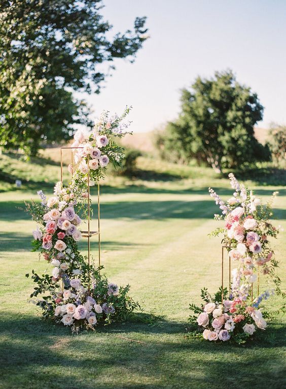 Wedding arch is a sturdy backdrop stand for beautiful wedding background. It's a collapsible backdrop stand that pairs with wedding altar flower arches. Wedding Alters, Metal Wedding Arch, Wedding Arch Flowers, Couple Pic, Arch Flowers, Wedding Altars, Wedding Ceremony Flowers, Ceremony Arch, Ceremony Flowers