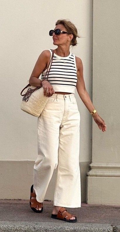 Mode Ab 50, How To Look Expensive, Style Casual Chic, Chic Summer Outfits, Mode Jeans, Mode Chic, Looks Street Style, Looks Chic, Summer Fashion Outfits