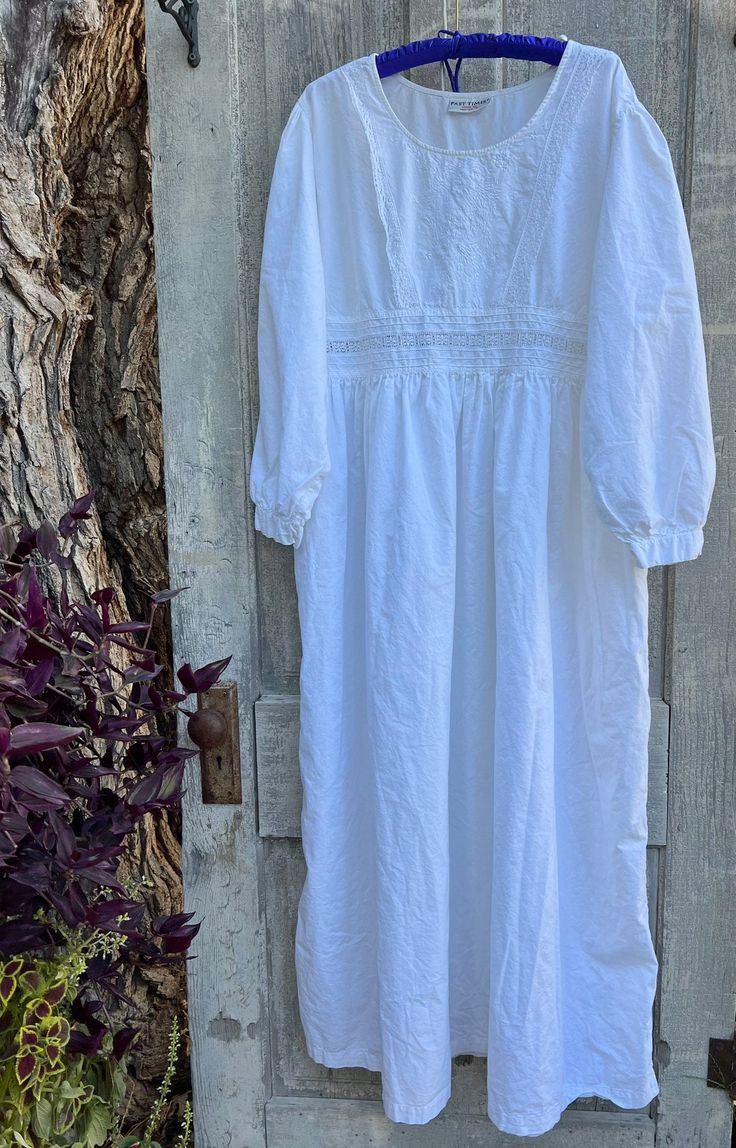 Past Times Womens Long White Cotton Dressing Gown Button Cuff - Etsy Cotton Night Dress, Cotton Dressing Gown, Bright Boho, Women's Nightgowns, Dressing Gown, Vintage Victorian, Nightgowns, Dress Vintage, Victorian Fashion