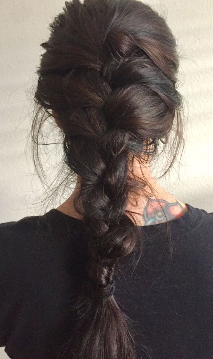 Braid Messy Hairstyles, Plaits Medium Length Hair, Messy French Braid Hairstyles, Braided Hair For Medium Length, Messy Braid Medium Hair, Hair Braid Medium Length, Braid Styles For Medium Length Hair, Medium Length Hair Styles With Braid, Medium Hair French Braid