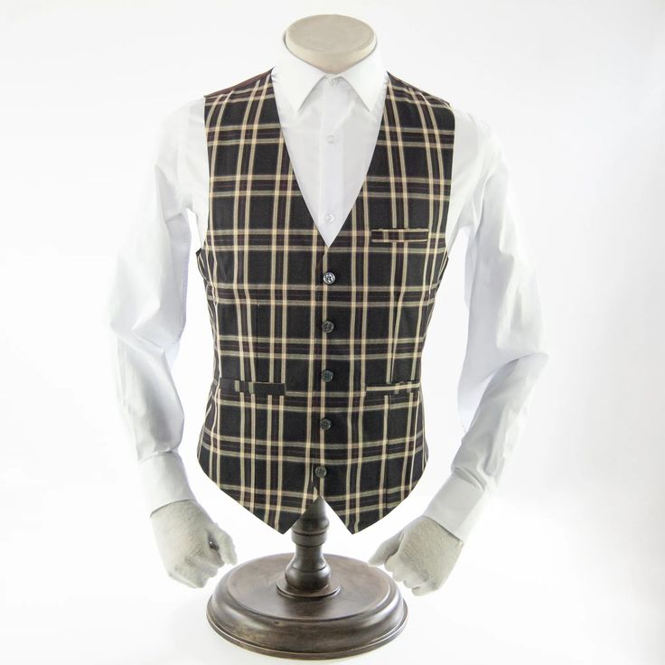 Classic Fitted Vest For Black Tie Events, Classic Fitted Vest For Groom, Elegant Fitted Vest For Groom, Fitted Plaid Sleeveless Vest, Fitted Sleeveless Plaid Vest, Classic Plaid Vest, Classic Plaid Sleeveless Vest, Classic Sleeveless Plaid Vest, Plaid Vest