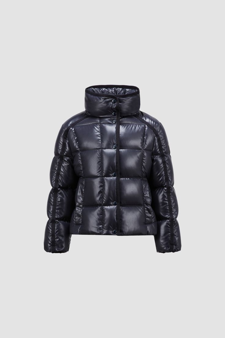 A Moncler design reinterpreted for little ones, the Selat down jacket draws from the women's collection. The short puffer is crafted from iconic nylon laqué - shiny and down proof, this breathable fabric has a water-repellent finish. A stand collar completes the style with added warmth. Luxury Down Puffer Jacket For Outdoor, Luxury Nylon Outerwear For Outdoor, Luxury Puffer Jacket With Padded Collar For Outdoor, Luxury Nylon Puffer Outerwear, Luxury Nylon Puffer Jacket For Outdoor, Luxury Outdoor Puffer Jacket With Padded Collar, Jacket Drawing, Personalized Jacket, Outdoor Trekking