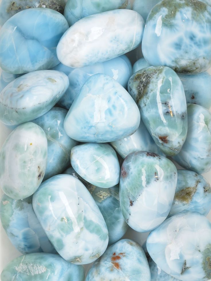 Turquoise Rose, Light Blue Aesthetic, Crystal Aesthetic, Pretty Rocks, Crystal Therapy, Cool Rocks, Crystal Magic, Worry Stones, Minerals And Gemstones