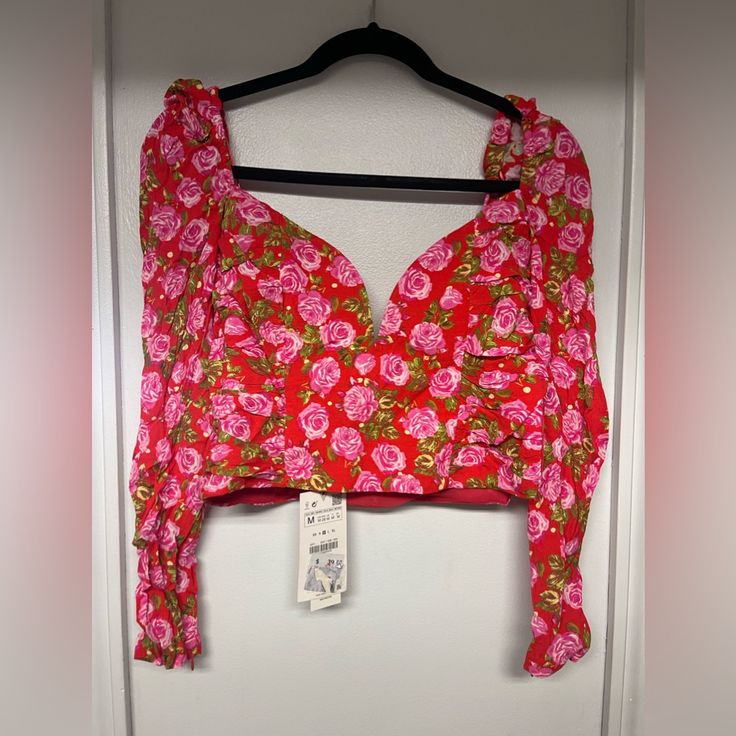 Zara Floral Red Green And Pink Blouse Feminine Red V-neck Tops, Spring Red Fitted Blouse, Floral Print Crop Top For Party, Fitted Red Blouse For Spring, Red Cropped Blouse For Spring, Cropped Floral Print Party Tops, Red Floral Print Tops For Party, Red Summer Crop Top Blouse, Spring Red V-neck Crop Top