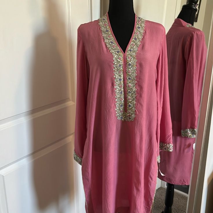 Pure Crepe Silk Shirt With Hand Work Stones And Silver Embellishments Around The Neck Front And Sleeves. Inside Hem On Shirt Is Finished With Patterned Mint-Color Silk. Pakistani Formal Wear, Floral Satin Dress, Dresses Pakistani, Satin Shirt Dress, Womens Knit Sweater, Perfect Little Black Dress, Turtleneck Sweater Dress, Flounced Dress, Long Sleeve Print Dress