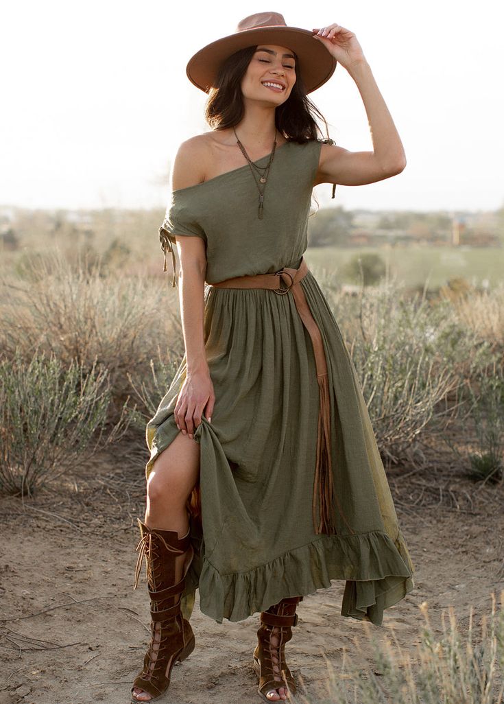 Outfit Vestido Casual, Vestidos Country, Estilo Cowgirl, Gia Dress, Look Boho Chic, Looks Country, Olive Dress, Estilo Country, Full Skirts