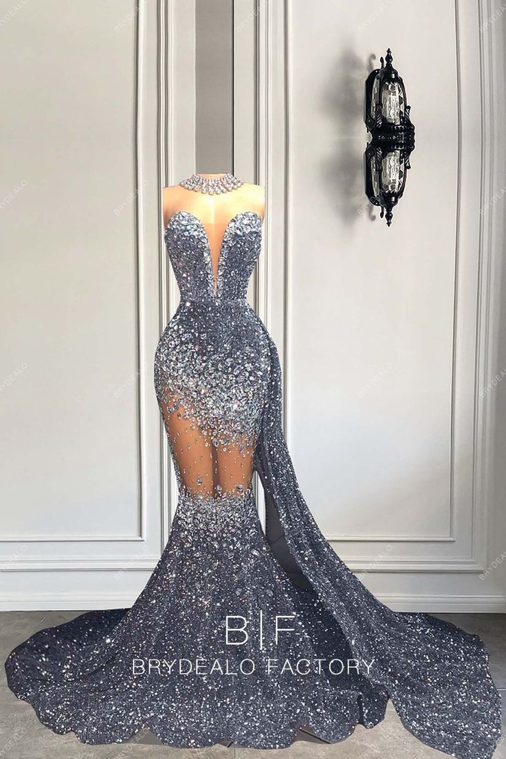 Silver Formal Dresses, Sassy Fashion, Matric Dress, Matric Dance Dresses, Dream Birthday, Silver Prom Dress, 17 Birthday, Wedding Evening Gown, Grey Long Dress