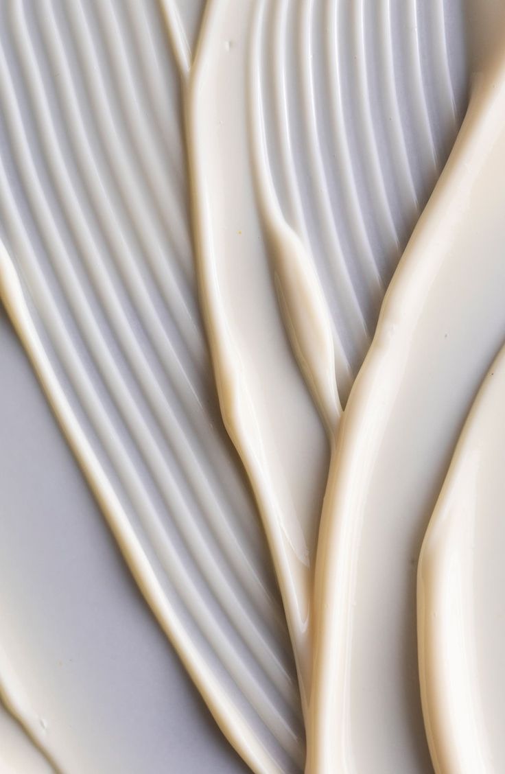 closeup of white wavy lines on a plate