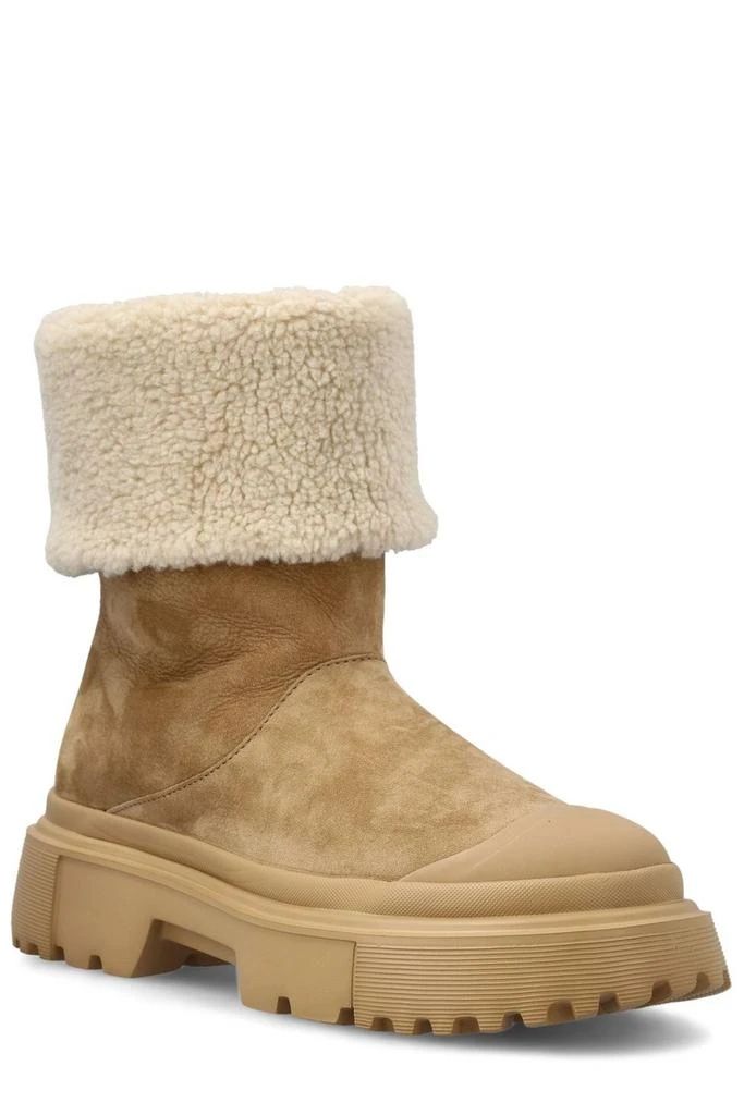 These on-trend suede boots were MADE for your Instagram feed. Luxurious faux fur, fabric, and rubber details perfectly capture current seasons' cozy-chic warmth. Designed in ITALY for effortless glam, pair with your favorite sweater set and post for likes. With soft suede uppers and versatile color, wear with everything from winter whites to metallic hues. Take HXW6190FC20HTA from coffee shop to holiday party - your followers will be clamoring to find out where you found these statement statemen Brown Platform Boots With Lug Sole For Winter, Winter Suede Mid-calf Boots With Suede Lining, Brown Winter Boots With Plush Lining, Cozy Boots With Plush Lining And Round Toe, Winter Mid-calf Suede Boots With Suede Lining, Winter Boots With Plush Lining And Round Toe, Cozy Winter Boots With Plush Lining, Casual Fall Boots With Plush Lining, Trendy Brown Mid-calf Winter Boots