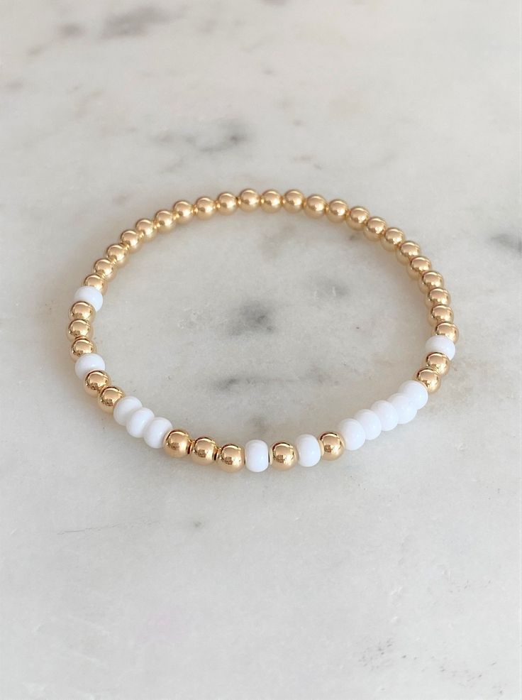 Bracelet Morse Code, Bracelet Morse, Pearl Bracelet Gold, Bracelets Ideas, Preppy Stuff, Message Bracelet, Word Bracelet, Morse Code Bracelet, San Ramon