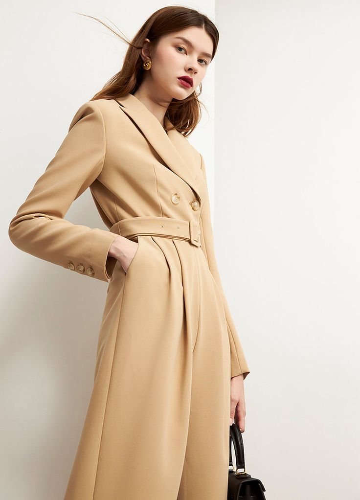 Mono de manga larga con doble botonadura y pernera ancha | vivian siete – Vivian Seven Beige Long Sleeve Suits For Business Casual, Beige Long Sleeve Business Casual Suit, Tailored Long Sleeve Beige Pantsuit, Fitted Long Sleeve Office Lady Pantsuit, Formal Long Sleeve Pantsuit For Winter, Formal Long Sleeve Winter Pantsuit, Tailored Long Sleeve Winter Pantsuit, Elegant Business Casual Pantsuit With Double Button, Beige Long Sleeve Suits For Fall