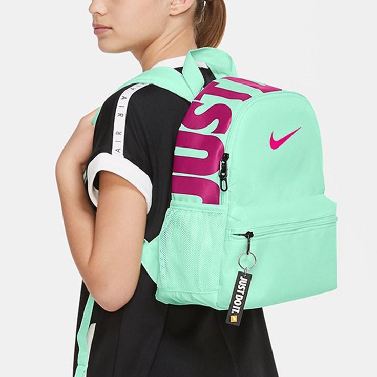 Nike Unisex Y NK BRSLA JDI MINI BKPK Backpack Green BA5559-379 Sporty Green Backpack With Adjustable Strap, Sporty Green Backpack For School, Sporty Green Backpack For Back To School, Sporty Green School Bag, Green Standard Backpack For Sports, Nike Pink Backpack For School, Nike Green Sporty Bag, Nike Sporty Green Bag, Nike Green Bags For Outdoor Activities