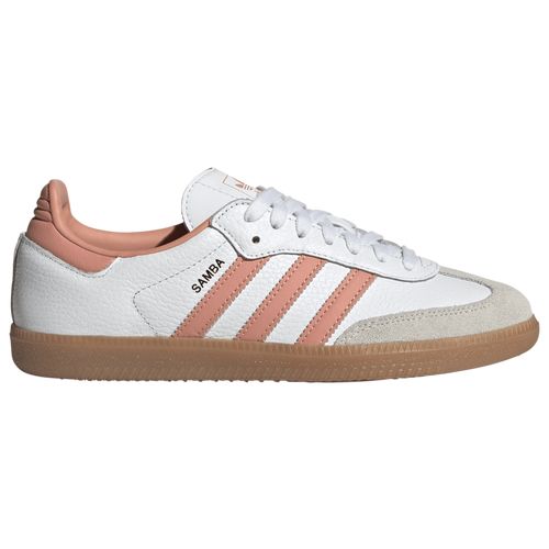 adidas Originals Samba OG | Foot Locker Soccer Pitch, Football Silhouette, Nike Air Jordan Shoes, Adidas Originals Sneakers, Adidas Samba Og, Sneakers Running, White Flats, Design History, Dream Shoes