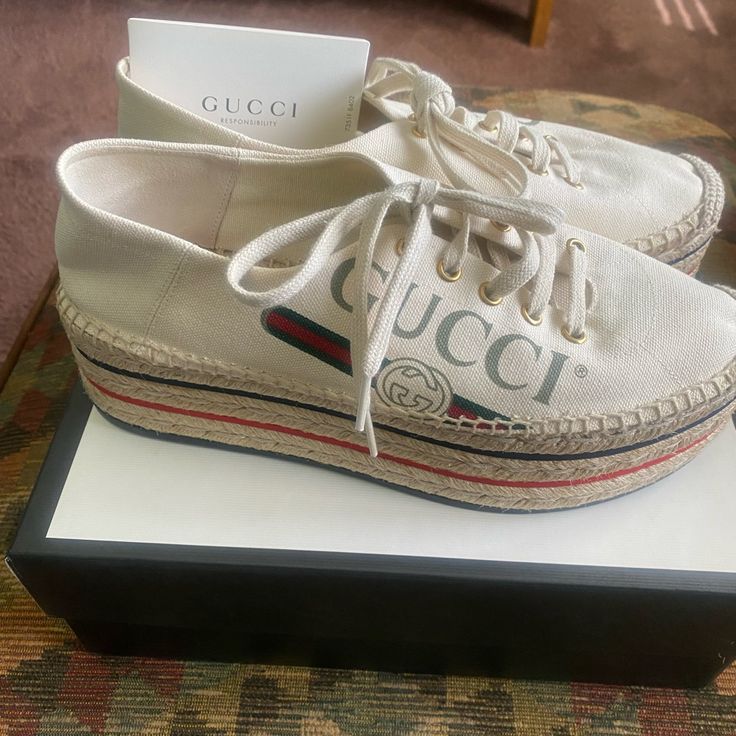 Gucci Print Size 9 Brand New. Designer Summer Sneakers With Round Toe, Luxury Summer Sneakers With Round Toe, Designer Sneakers With Round Toe For Summer, Designer Round Toe Sneakers For Summer, Luxury Summer Sneakers, Designer Low-top Summer Sneakers, Designer Low-top Sneakers For Summer, Spring Gucci Sneakers, Designer Lace-up Summer Sneakers