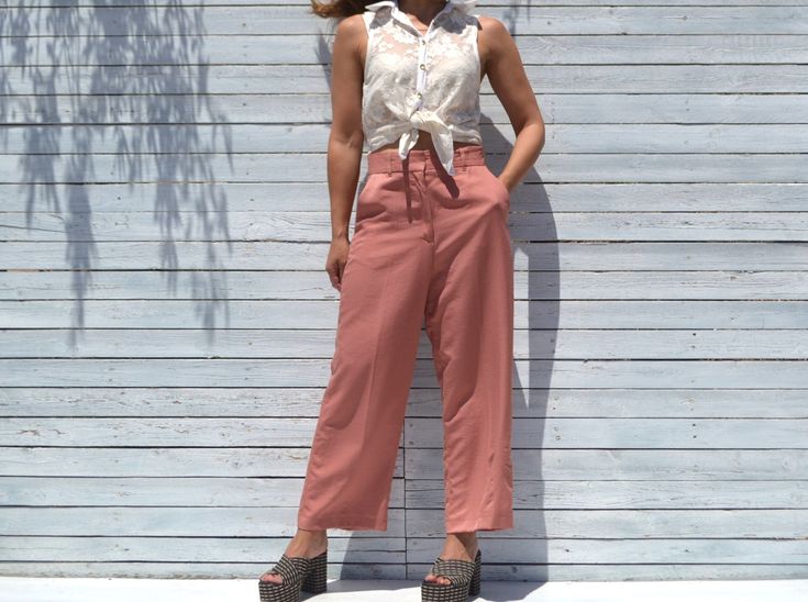 y2k stock chic high waist crop trousers with pockets fabric: 66% lyocell, 34% polyamide condition: excellent size: tag us 6 uk 10,shown on a small  waist: 27"  hips: 38" length: 36,5" *measurements are taken seam  to seam while lying flat *bust, waist and hips are doubled *free international shipping on orders over 150 €. (use code FREESHIPPING at checkout) https://www.instagram.com/annaohsailors https://www.facebook.com/annaohsailors Crop Trousers, Wide Leg Crop Pants, Crop Pants, Cropped Trousers, Small Waist, Pants Trousers, Trousers Women, Cropped Pants, Capri Pants