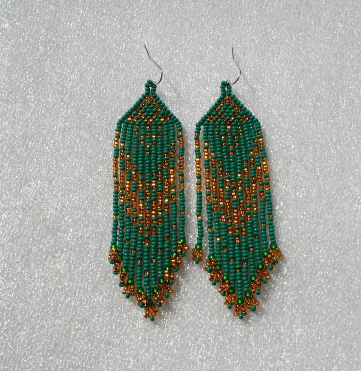 Bead Weaving Tutorials, Native American Beaded Earrings, Brick Stitch Earrings, Beading Ideas, Beads Earrings, Native American Beading, Bugle Beads, Beaded Dangle Earrings, Indian Style