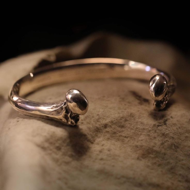 The very elegant yet stately Bone Bangle is perfect to complement any wardrobe for any occasion. We've made two size variations to fit regular/larger wrists as well as a variation for smaller wrists. This beautifully sculpted, high polished sterling silver bangle weighs 61 grams for the large size and 36 grams for the small size. Shipping&Processing Since all our items are individually handmade, we need about 4 weeks (at most) to make your item.  Shipping is on us, we use DHL express so it will The Bangles, Sterling Silver Bangle, Premium Packaging, Wooden Case, Sterling Silver Bangles, Silver Bangle, Silver Bangles, Dhl Express, Jewelry Care