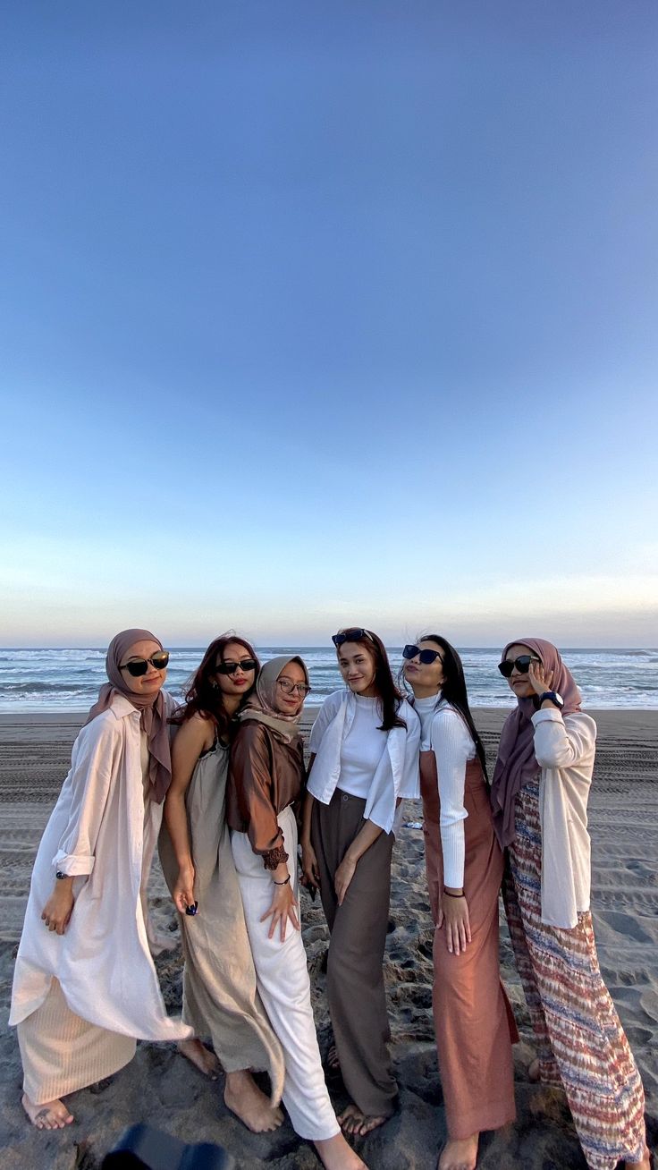 ootd idea beach pantai jogjakarta Beach Outfits Women Hijab, Ootd Ke Pantai Casual, Ootd Pantai Bali, Ootd Pantai Non Hijab, Outfit Ke Pantai Non Hijab, Ootd Bali Beach, Ootd Bali Hijab, Outfit Pantai Simple, Outfit Beach Hijab