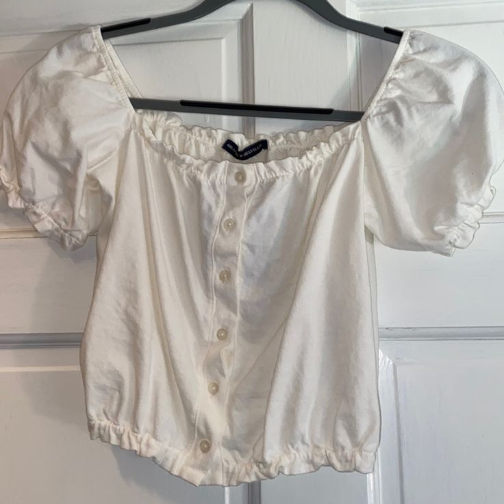 White Shirt, Brandy Melville, Brand New With Tags, Never Worn White Button-up Summer T-shirt, White Button-up Crop Top For Summer, Button-up Cotton Crop Top For Day Out, Cotton Button-up Crop Top For Day Out, White Button-up Summer Tops, White Button-up Tops For Summer, Fitted Cotton Top For Daytime, Casual Spring Daytime Tops, Casual Spring Tops For Daytime