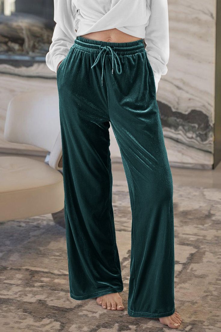 Introducing the Evergreen Solid Drawstring Waist Wide Leg Pants, the perfect blend of style and comfort. Made with a wide leg design and a drawstring waist, these pants offer a flattering fit and limitless flexibility. Elevate your wardrobe with these versatile and timeless pants. Size Chart (CM) Sizes Trousers_Waist Hip Bottoms Inseam Outseam Relax Relax Relax Relax Relax S 66 100 64 75.3 104 M 72 106 67.5 75.5 105 L 78 112 71 75.7 106 XL 86 120 75.5 75.7 107 2XL 94 128 80 75.7 108 Elasticity H Fall Favorites, Plaid Tops, Sleeveless Sweater, Formal Event, Drawstring Waist, Leg Pants, Jumpsuit Dress, Wide Leg Pants, Black Pants