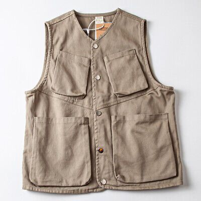 Sleeveless Utility Outerwear With Pockets, Fall Sleeveless Vest With Patch Pockets, Military Style Sleeveless Vest With Pockets, Khaki Military Vest With Pockets, Military Sleeveless Vest With Pockets, Military Style Sleeveless Vest With Cargo Pockets, Sleeveless Outerwear With Patch Pockets For Fall, Sleeveless Fall Outerwear With Patch Pockets, Fall Outdoor Vest With Pockets