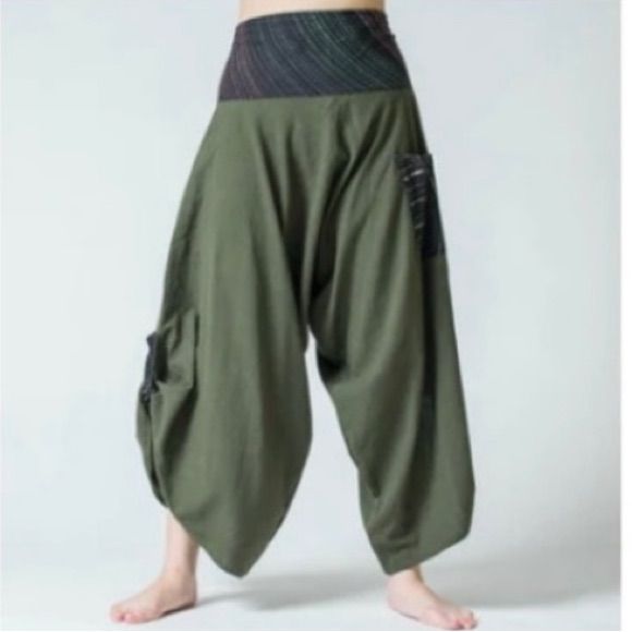 These Pants Are Amazingly Comfortable And Completely Non-Restrictive And Are A Must Have In Any Festival Wardrobe! They Are 100% Cotton And Fair Trade, And Look Great On Men Or Women. Also Available In Black Or Purple. One Size Fits Most S-Xl Measurements: Inseam: 25” Total Length: 38” Rise: 19” Waist (Unstretched): Approx 14” ; Fits 28”-36” Hips: Fits Up To 46” Funky, Boho, Festival, Harem Pants, Fire Spinning, Flow Arts, Performance Pants, Unisex, New With Tag, Nwt Casual Harem Bottoms With Pockets, Casual Harem Bottoms With Side Pockets, Harem Bottoms With Pockets For Summer, Summer Harem Bottoms With Pockets, Fitted Cotton Harem Pants With Pockets, Casual Harem Pants, Yoga Long Pants With Pockets, Spring Harem Parachute Pants With Pockets, Casual Harem Yoga Pants With Pockets