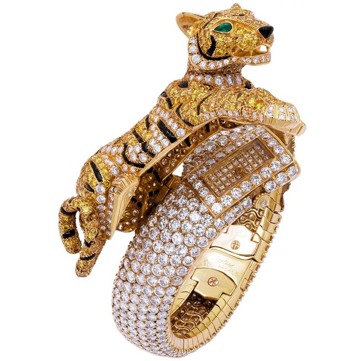 Cartier Vivid Yellow, White Diamond Panther Watch For Sale at 1stDibs Panthere Cartier, Panther Watch, Panthere Watch, Cartier Watches Women, Cartier Panther, Turtle Brooch, Emerald Eyes, Sweet Jewelry, Watch Set