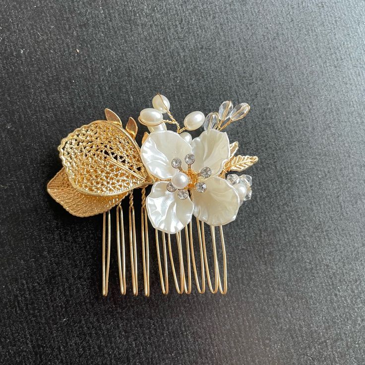 Never Used! Bridal Floral Hair, Floral Hair Pins, Floral Hair, Hair Pin, Hair Pins, Women Accessories, Hair Accessories, White Gold, Floral