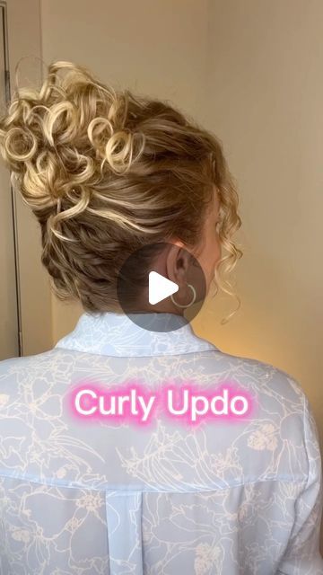 Easy Updo For Medium Curly Hair, Easy Updo For Curly Hair Natural Curls, Quick Updo For Curly Hair, Long Curly Updo Natural Curls, Cute Hairstyles For Adults, Curly Blonde Updo, Messy Updo For Curly Hair, Quick Updos For Curly Hair, Mid Length Curly Hair Updo Easy