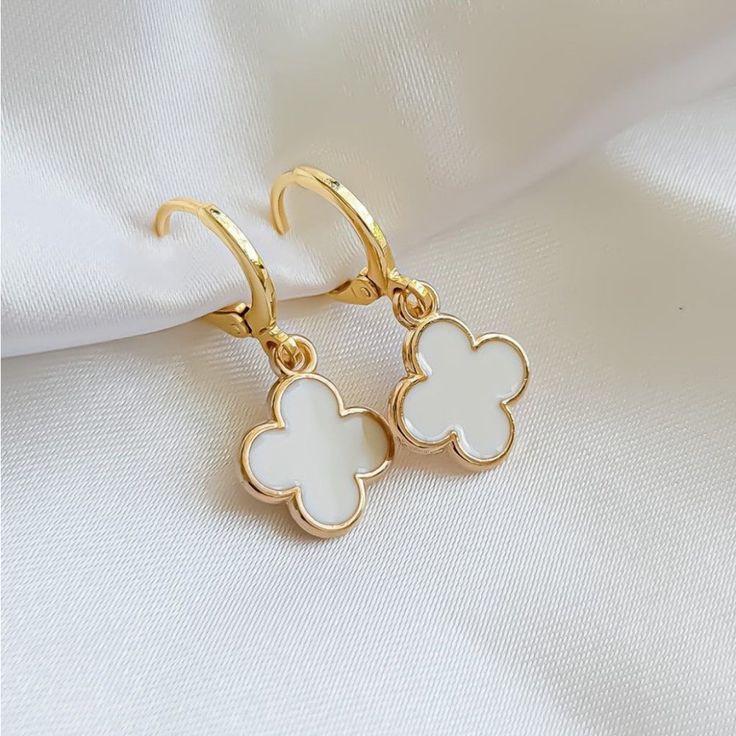 3 For $25 Bundle Sale! You’ll Love The Simple And Classic Style Of These Sweet Clover Earrings. An Easy And Versatile Choice For Any Casual Or Dressy Look. -Gold Tone Zinc Alloy And Enamel -Earrings Are Lightweight For Easy, All- Day Wear -Lever Back Closure -Finish: Polished -Hypoallergenic And Nickel Free, Suitable For Sensitive Ears -Length: 1.1” -Condition: Brand New, Never Worn -Comes In A Beautiful Gift Bag, Perfect For Gifting Or Treat Yourself! Bundle Your Likes For A Private Discount An Dainty White Hypoallergenic Hoop Earrings, Trendy White Small Hoop Earrings, Dainty White Nickel-free Hoop Earrings, White Small Hoop Earrings For Spring, Spring Adjustable White Hoop Earrings, White Hoop Earrings As Spring Gift, Trendy Small Hoop White Jewelry, Trendy White Hoop Earrings For Gift, Cute White Hoop Earrings For Gifts