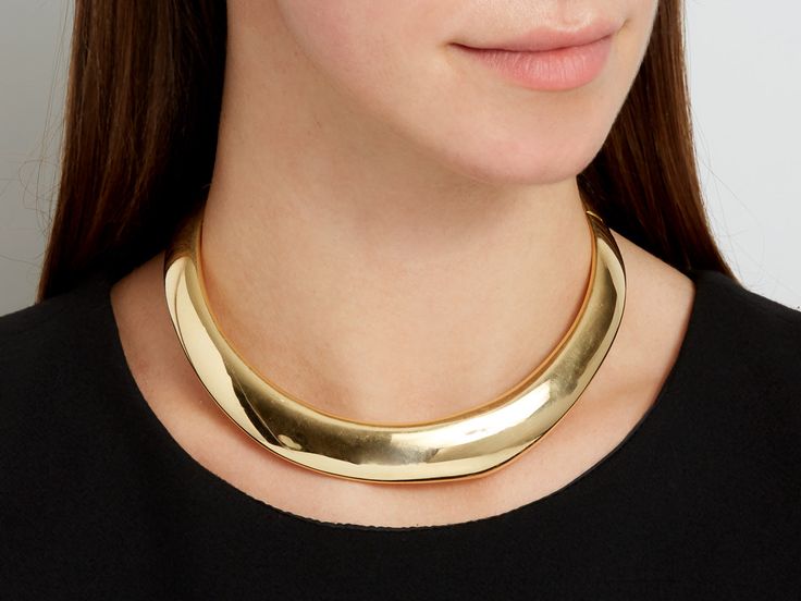 Hinged collar necklace in high polish 18k yellow gold. Chic Yellow Gold Necklaces For Evening, Luxury Yellow Gold Choker, Chic Formal Jewelry With Polished Finish, Luxury Yellow Gold Choker For Formal Events, Yellow Gold Choker Necklace For Evening, Chic Yellow Gold Jewelry With Polished Finish, Chic Yellow Gold Jewelry With Shiny Finish, Chic Yellow Gold Necklaces For Formal Occasions, Chic Yellow Gold Necklace For Formal Occasions