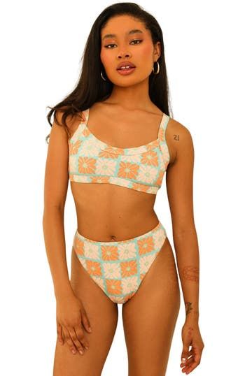 The KELLY TOP is the perfect way to stay chill and stylish when you hit the beach. This bikini top's comfortable design will keep you feeling great as you soak up those rays! Look hot and stay cool with the KELLY TOP! 82% Polyester 18% Spandex Imported from Vietnam Wide adjustable straps All around bandeau style Bra Friendly Tops For Poolside And Beach Season, Casual Seamless Swimwear For Beach Season, Summer Triangle Top Crop Top For Sunbathing, Beachwear Triangle Crop Top For Sunbathing, Triangle Top Swimwear For Warm Weather, Seamless Beachwear Tops For Beach, Bra Friendly Tops For Beach Season, Bra-friendly Tops For Pool And Beach Season, Trendy Triangle Crop Top For Beach