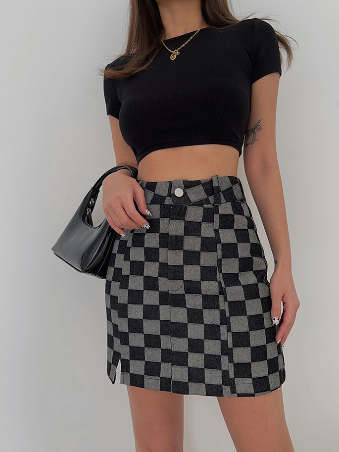 Material: Cotton DenimColor: black, blueSize: (cm)S waist 60 skirt length 39M Waist 64 Skirt Length 40L Waist 68 Skirt Length 41Please contact us freely if you have any questions! Y2k Style Black Skirt With Pockets, Y2k High Waist Black Denim Skirt, Black Y2k Mini Denim Skirt, Casual High Waist Relaxed Pencil Skirt, Trendy High-waist Lined Skort, Black Denim Mini Skirt With Pockets, Y2k High Waist Lined Skirt, Black Y2k Style Short Skirt, Trendy High Waist Relaxed Fit Skort