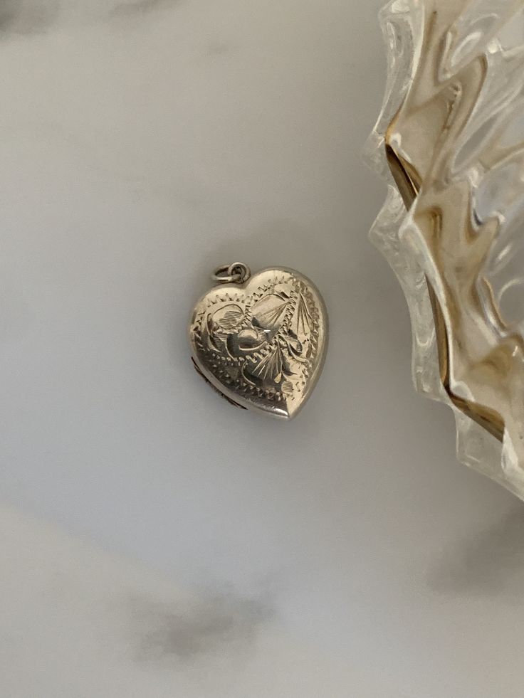 Vintage sterling silver heart shape locket  2cm Heart Shape Locket, Silver Heart Locket, Heart Locket, Sterling Silver Heart, Locket Necklace, Silver Heart, Heart Shape, Vintage Sterling Silver, Locket