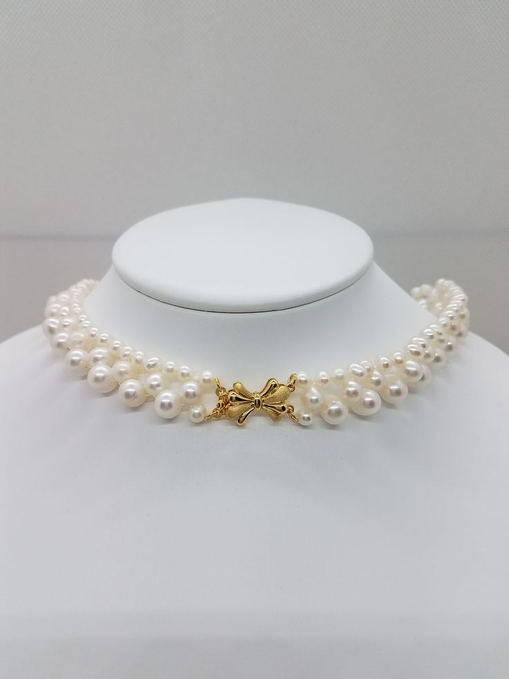 This listing is for ONE multi size natural cultured freshwater pearl necklace choker.   * Pearl color: white * Pearl size:  approx 4-5 + 5-6 + 6-7 mm * Pearl shape:  potato  Closure: ☆ Gold color box clasp  * Necklace length: approx 16 inches including clasp. * Luster: good * Blemishes: birthmarks like ridges inclusion. * Non-nucleated  ▪Pearl has been treated to enhance its beauty, commonly cleaned and polished.  This elegant design pendant necklace would be the perfect gift for many occasions like Anniversary, Christmas,  Valentine's day, birthdays, proms, etc.   Disclaimer,  ♡ Photos may have been enlarged. ♡ Product color may slightly vary due to photographic lighting sources or your device display.  Care directions  ☆ Do not wear your pearl jewelry when showering,  doing workouts, to Elegant White Pearl Charm Choker, Elegant White Choker With Pearl Charm, Elegant Single Strand White Choker, Elegant White Single Strand Choker, Elegant Single Strand Round Beads Choker, Elegant White Choker With Pearl Drop, Elegant White Pearl Drop Choker, Elegant Adjustable Double Strand Choker, Elegant White Pearl Choker