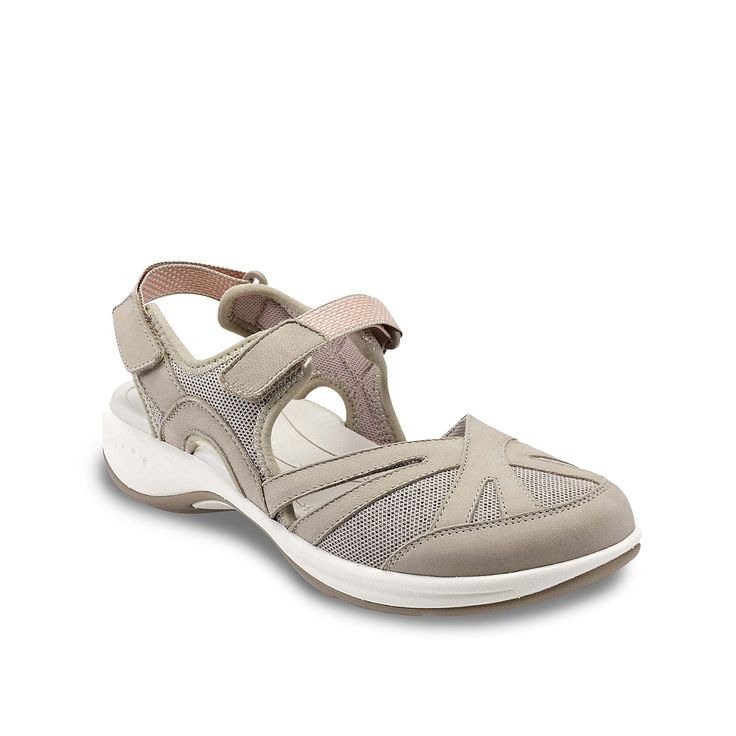 Easy Spirit-Esplash Sandal Show off your adventurous side with the Esplash sandal from Easy Spirit. This water-resistant pair features a contoured, breathable footbed and sculpted EVA midsole for daylong comfort. Best Walking Sandals, Bling Sandals, Easy Spirit Shoes, Spirit Shoes, Walking Sandals, Walking Shoes Women, Easy Spirit, Trending Sneakers, Athleisure Fashion