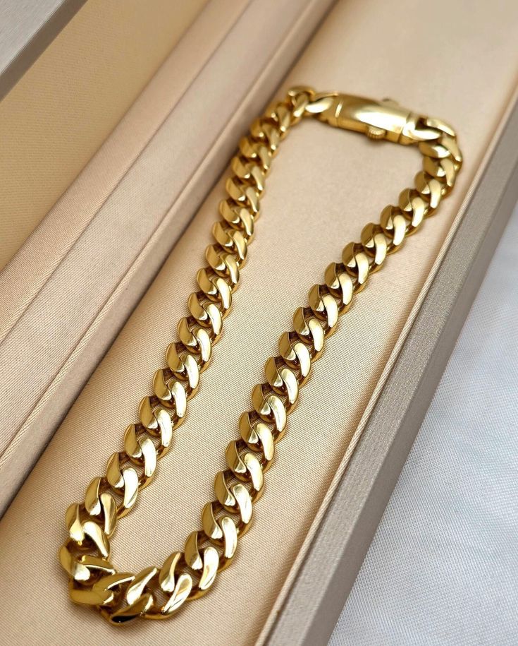 --- Crafted in GUARANTEED HIGH-QUALITY 18-Karat GOLD -- Pure Gold Material, Not Gold-Filled or Plated --- ** Bracelet options base on their lengths, thickness and weights: 7 inches - 7 millimeters: 9.44 grams 7.5 inches - 7 millimeters: 10.02 grams 8 inches - 7 millimeters: 10.70 grams 8.5 inches - 7 millimeters: 11.36 grams 9 inches - 7 millimeters: 12.35 grams Closure: Box lock clasp (Strong and Durable) Chain style: 18 Karat Miami Cuban Monaco Bracelet Please feel free to message me for any custom sizing request! Check out the matching chain necklace here 👇 https://www.etsy.com/ca/listing/1737320893/18k-solid-gold-miami-cuban-chain-and?click_key=a506bfb94791dd2b5b25e0179d93ba47ea4df778%3A1737320893&click_sum=907dbe2d&ref=shop_home_active_1&frs=1&sts=1 𝙋𝙧𝙤𝙙𝙪𝙘𝙩 𝘿𝙚𝙨𝙘𝙧𝙞𝙥𝙩𝙞? Luxury Curb Chain Bracelet, Luxury Gold Chain Bracelet With Cuban Link, Luxury Cuban Link Gold Chain Bracelets, Luxury Curb Chain Bracelet As Gift, Luxury Curb Chain Bracelet For Gift, Luxury Curb Chain Cuban Link Bracelet, Luxury Cuban Link Gold Chain Bracelet, Luxury Cuban Link Bracelet As Gift, Luxury Cuban Link Box Chain Bracelet As Gift