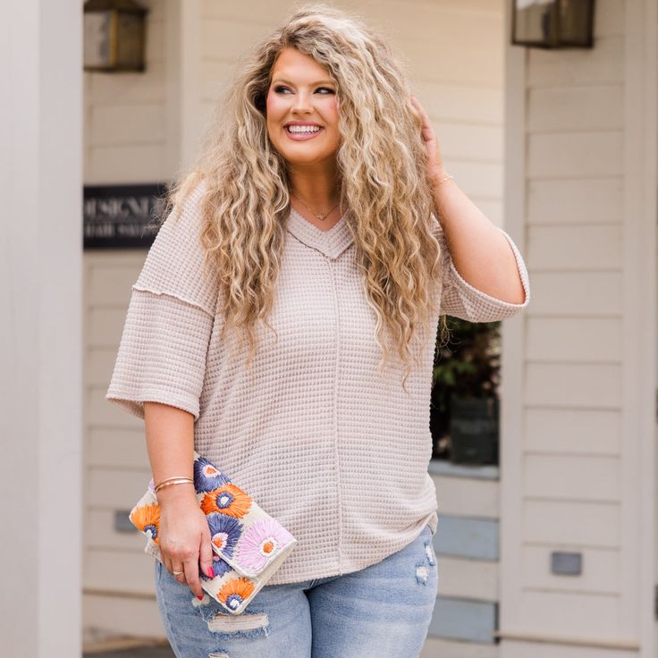 fb-feed Color Pairs, Cute Accessories, Oatmeal Color, Color Pairing, Textured Design, So In Love, White Denim, Off Duty, Oatmeal