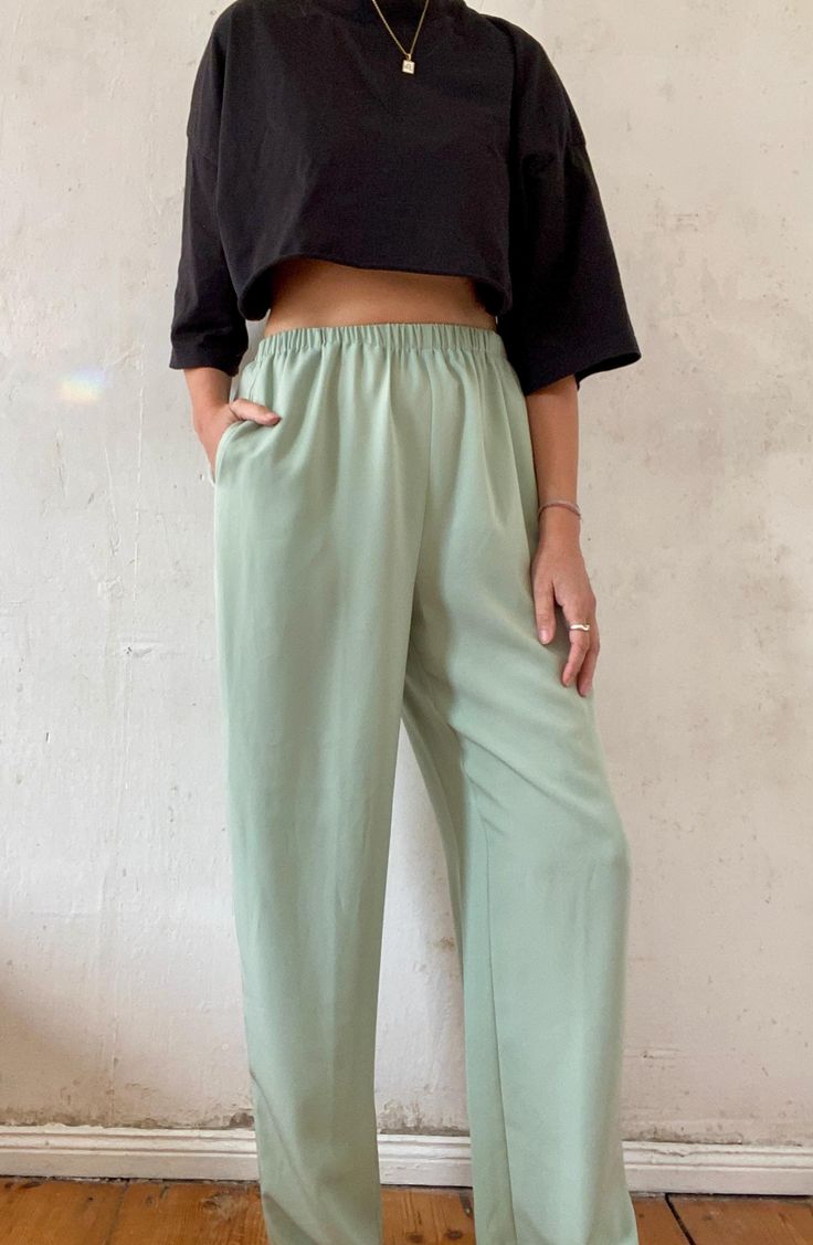 Very nice summer trousers high waist with elastic waistband in turquoise. Comfortable soft fabric 100% polyester size 40/L with side pockets top condition Summer Trousers, Womens Pants, Vintage Pants, Pocket Top, Soft Fabric, Soft Fabrics, Favorite Outfit, Capri Pants, Capri