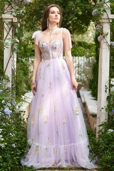 Lilac Embroidery, Prom Dresses Lavender, Embroidery Corset, Princess Prom Dresses, Dress Display, Formal Party Dress, Sophisticated Dress, Linnet, Floor Length Dresses